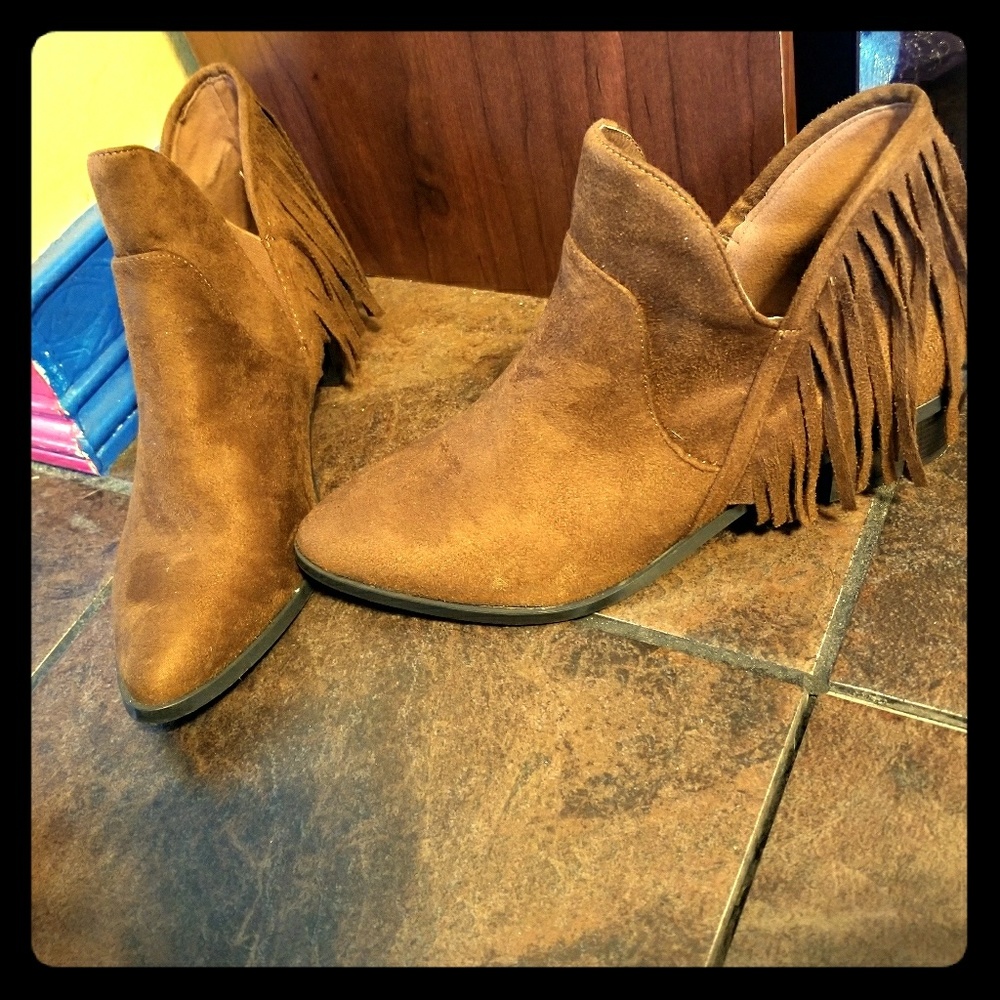 Fawn booties